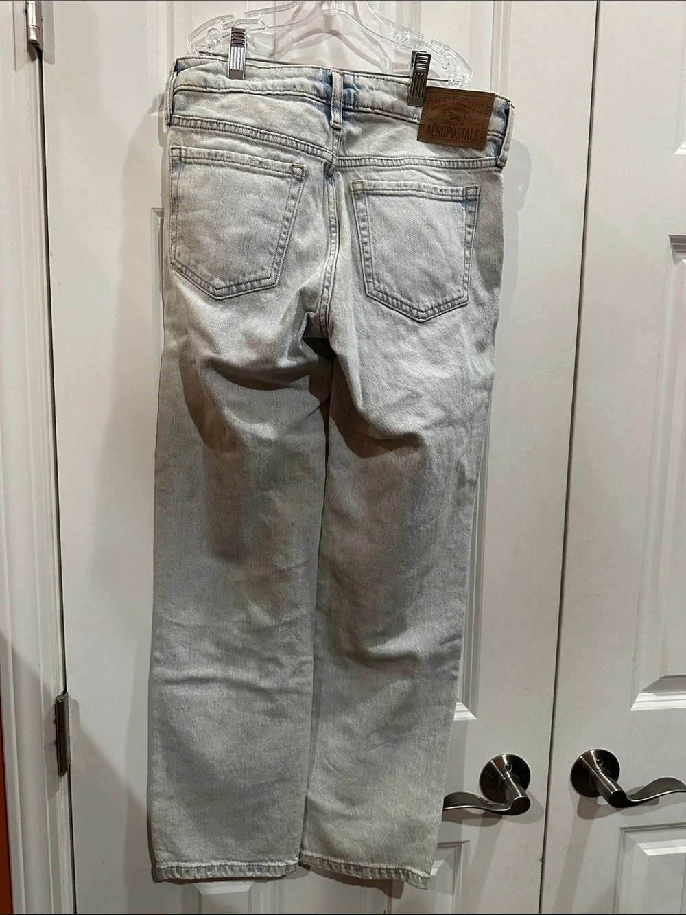 NWOT  Aeropostale Light Blue Distressed Straight Jeans size 2R